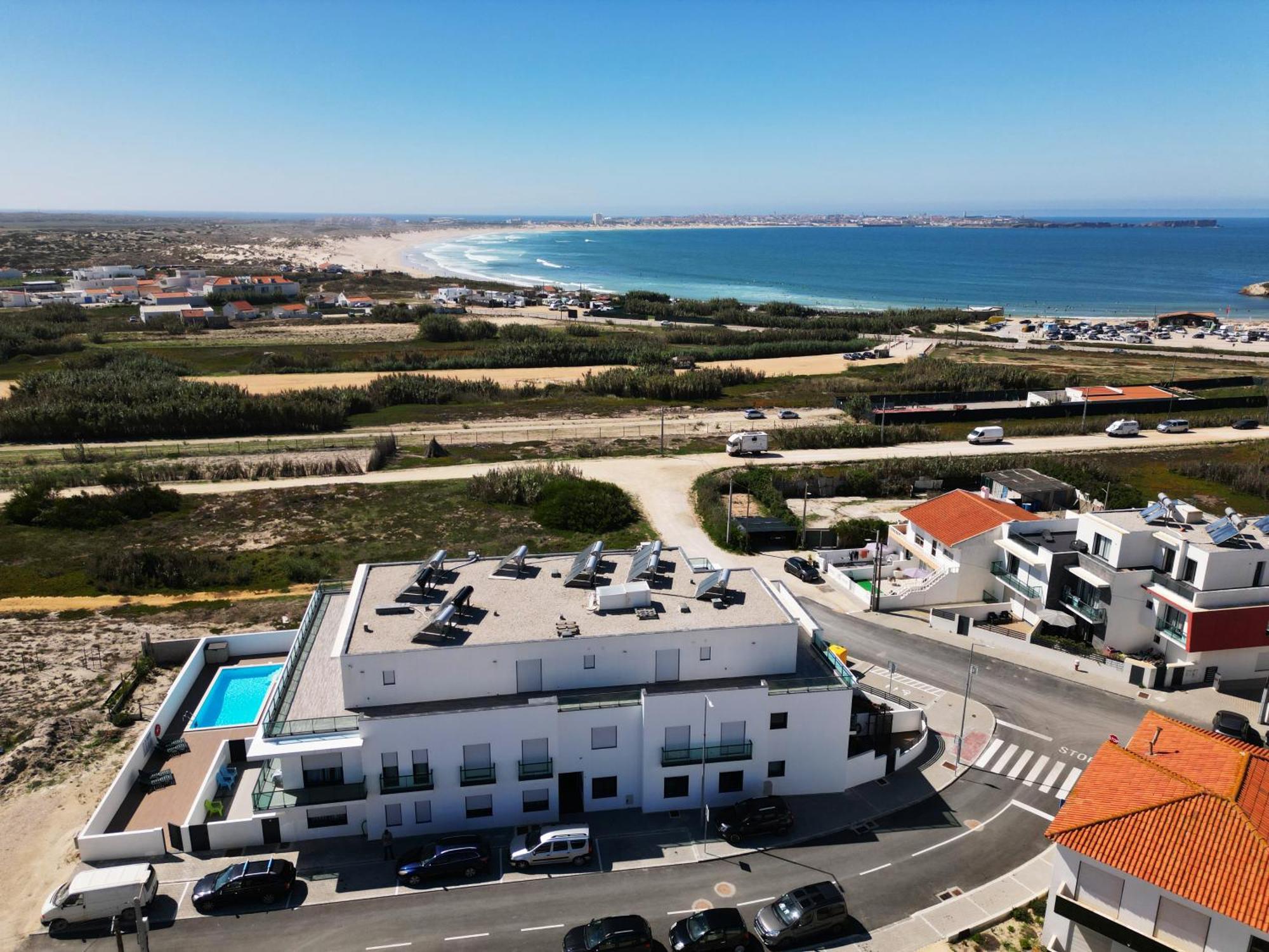 Beach & Surf Lovers Apartment With Ac - 발리알 외부 사진