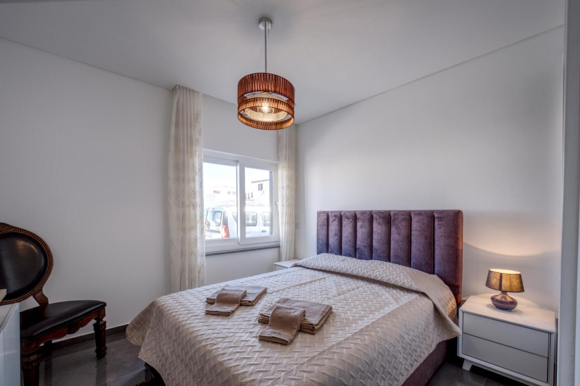 Beach & Surf Lovers Apartment With Ac - 발리알 외부 사진