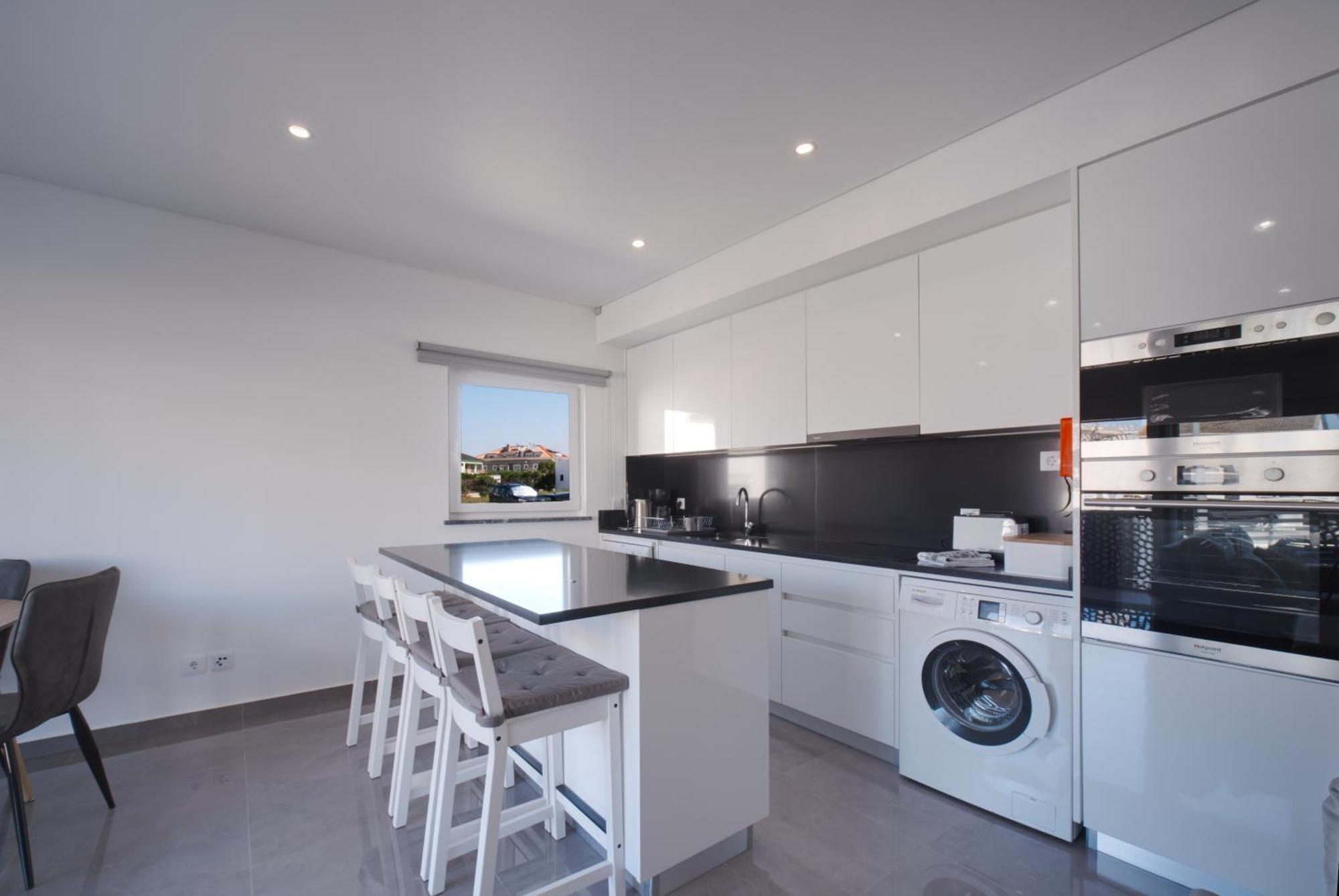 Beach & Surf Lovers Apartment With Ac - 발리알 외부 사진